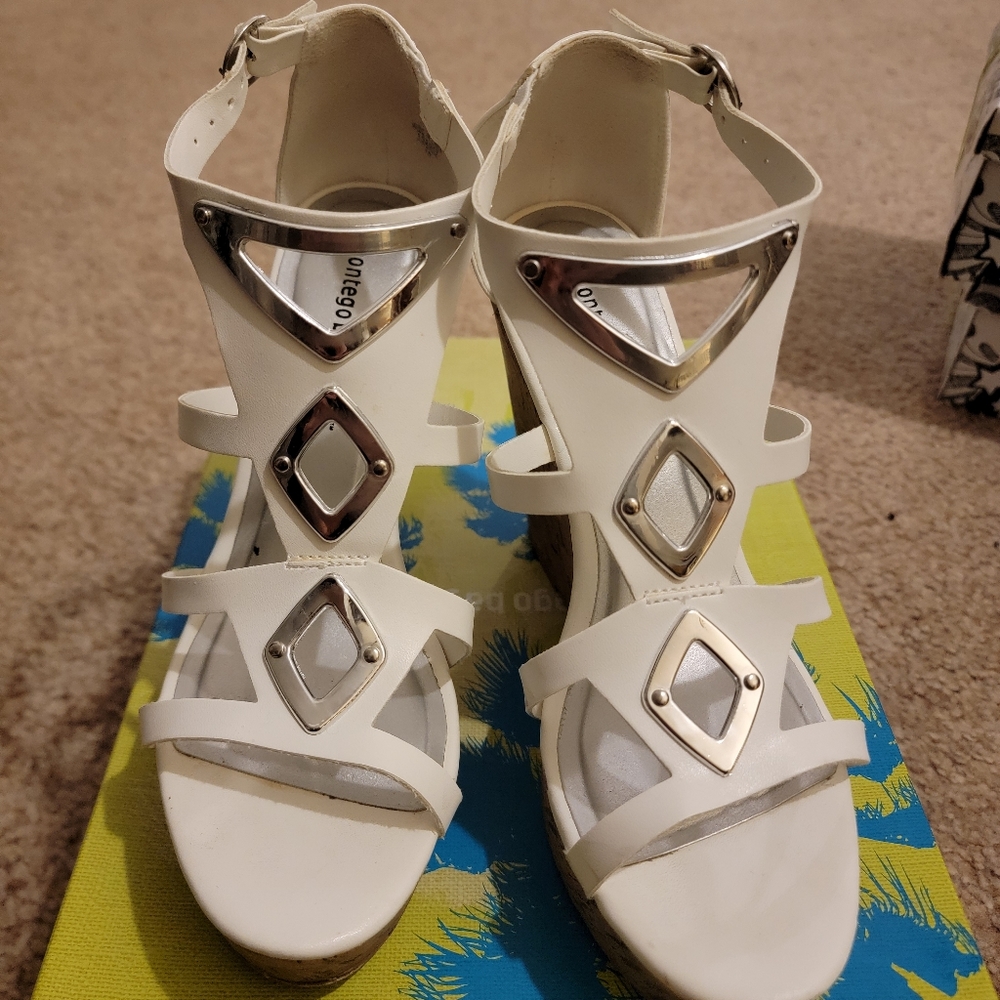 Montego Bay Club White Wedge Sandals with Silver Accents
